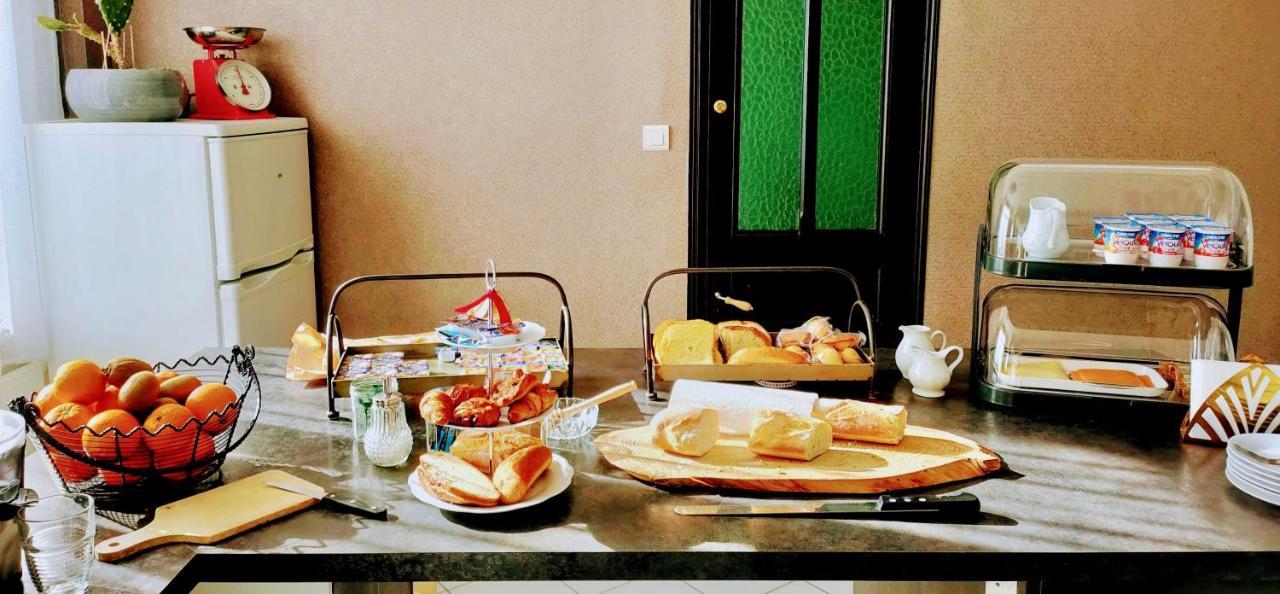 A La Villa Perroy Les Chambres Sont Spacieuses Et Les Petit-Dejeuners Offerts Dunkierka Zewnętrze zdjęcie
