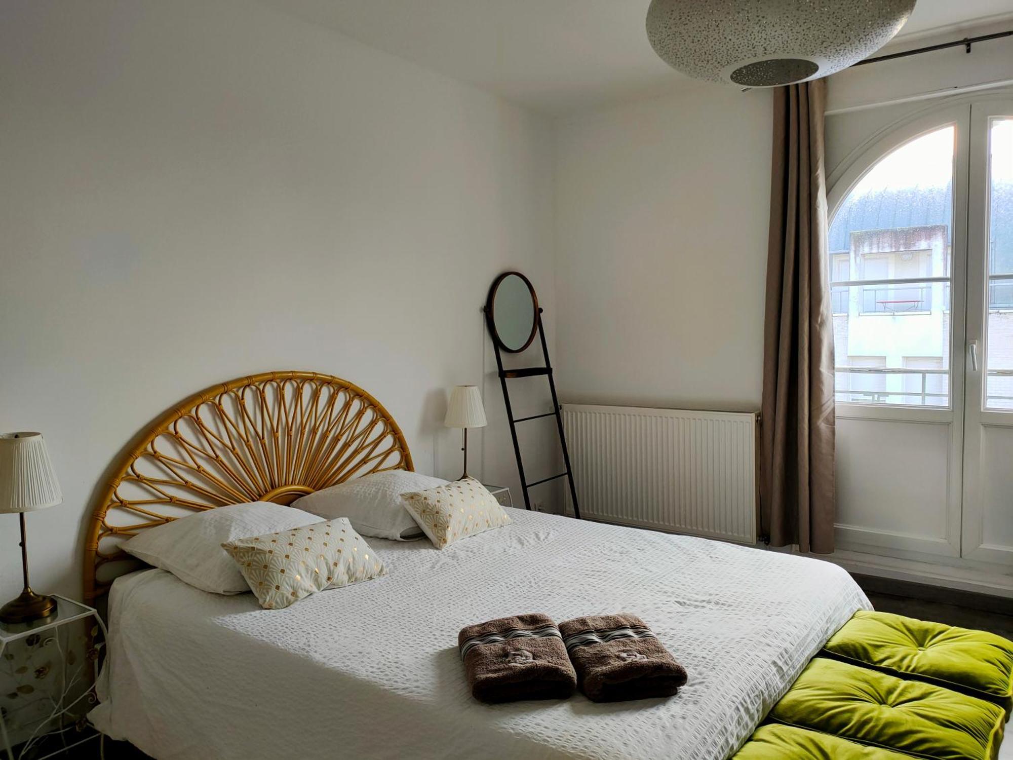 A La Villa Perroy Les Chambres Sont Spacieuses Et Les Petit-Dejeuners Offerts Dunkierka Zewnętrze zdjęcie