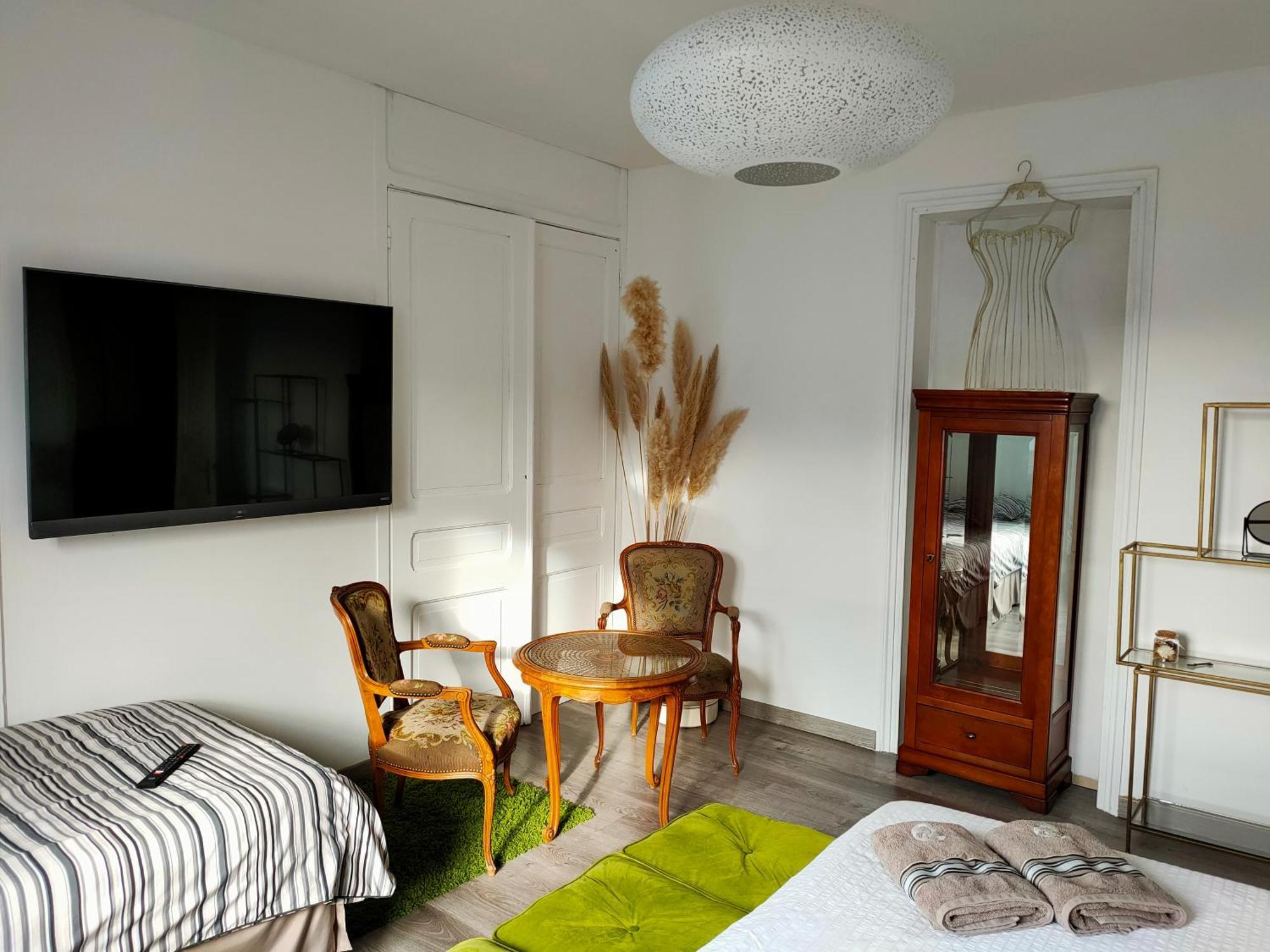 A La Villa Perroy Les Chambres Sont Spacieuses Et Les Petit-Dejeuners Offerts Dunkierka Zewnętrze zdjęcie